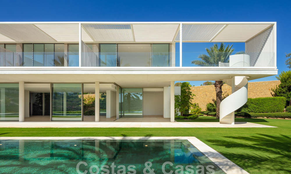 Majestueuze designervilla te koop, direct aan een 5-sterren golfbaan aan de Costa del Sol 60263