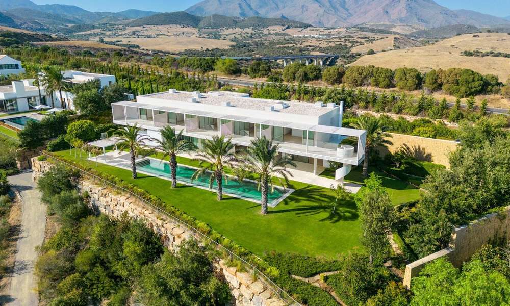 Majestueuze designervilla te koop, direct aan een 5-sterren golfbaan aan de Costa del Sol 60266