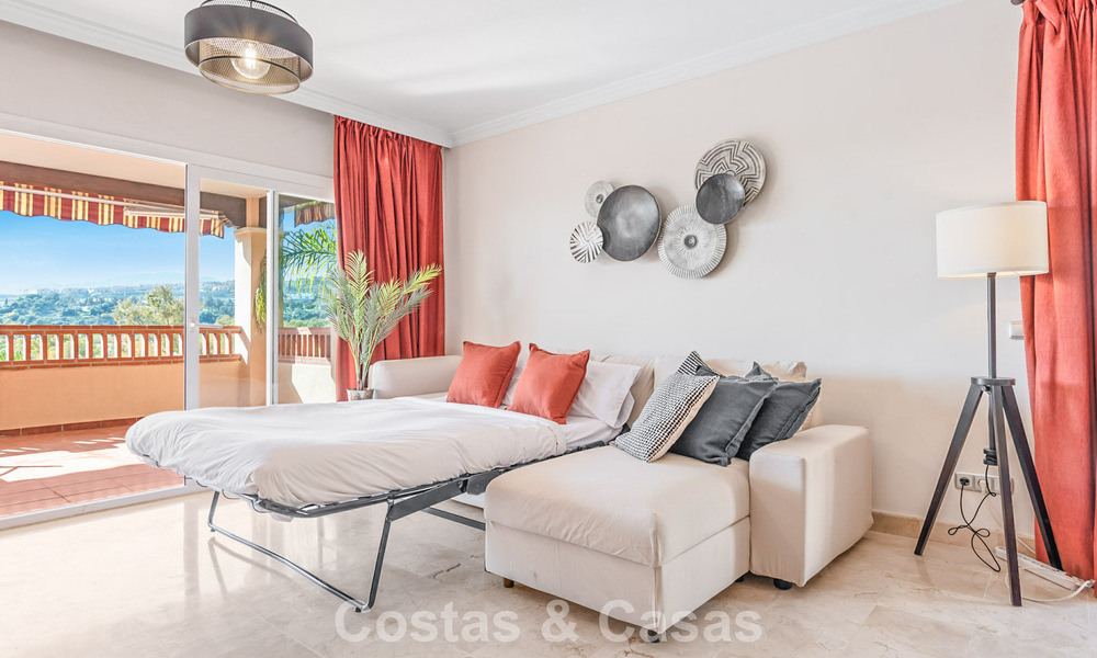 Ruim appartement te koop met zeezicht in een eerstelijns golfcomplex op de New Golden Mile, Marbella - Estepona 60392