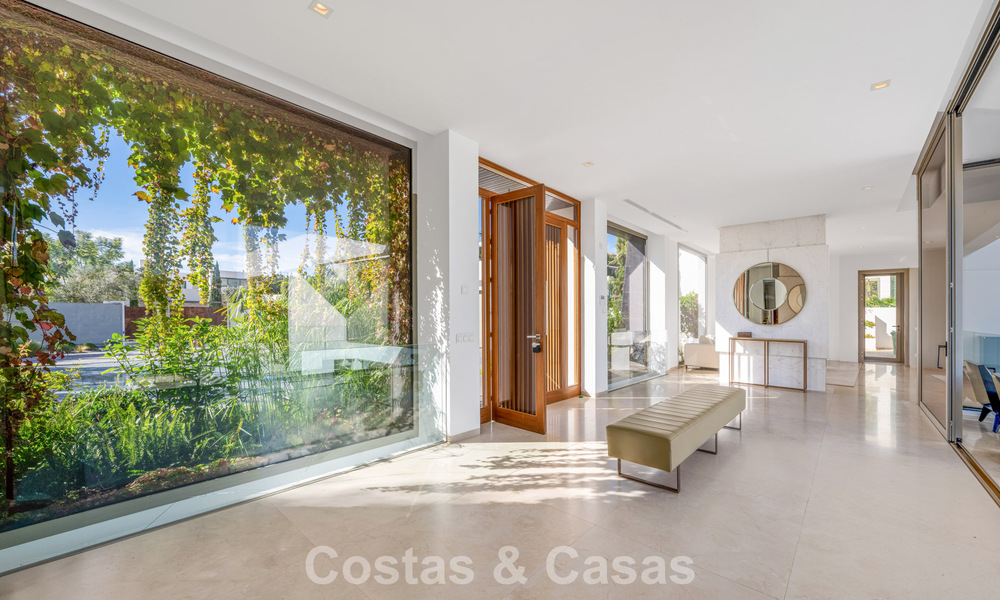 Contemporaine luxevilla te koop, eerstelijns 5-sterren golf in Marbella - Benahavis 60462