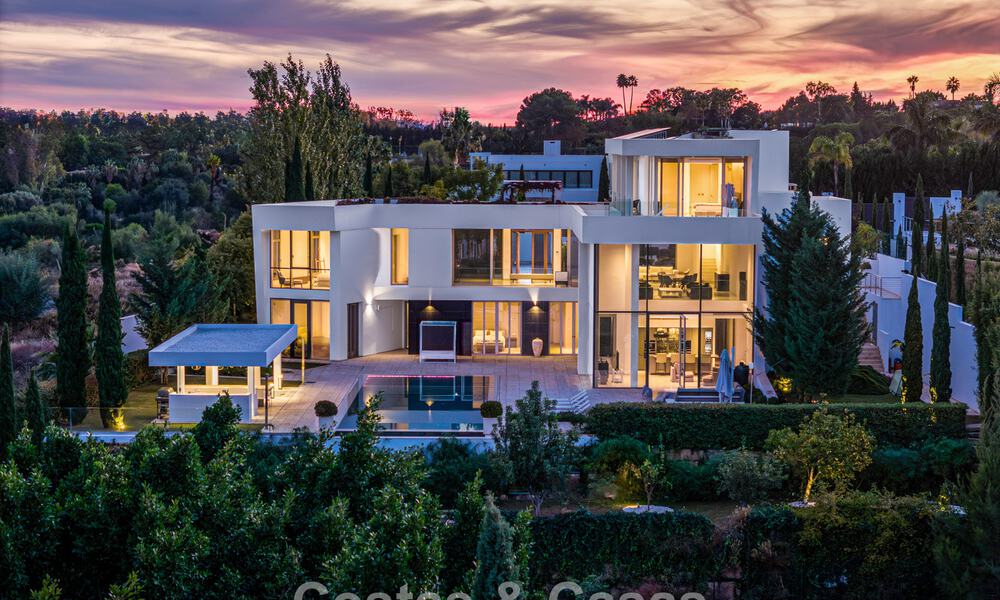 Contemporaine luxevilla te koop, eerstelijns 5-sterren golf in Marbella - Benahavis 60464