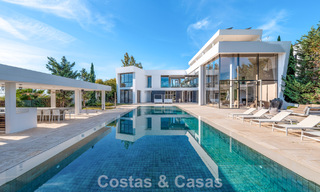 Contemporaine luxevilla te koop, eerstelijns 5-sterren golf in Marbella - Benahavis 60469 