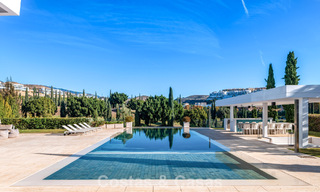 Contemporaine luxevilla te koop, eerstelijns 5-sterren golf in Marbella - Benahavis 60470 
