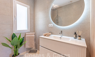 Modern gerenoveerd penthouse te koop met ruim terras en zeezicht in La Quinta golfresort, Benahavis - Marbella 60628 
