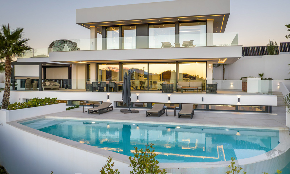 Geavanceerde luxevilla met ultramoderne architectuur te koop in Nueva Andalucia’s golfvallei, Marbella 60576