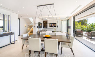 Geavanceerde luxevilla met ultramoderne architectuur te koop in Nueva Andalucia’s golfvallei, Marbella 60581 