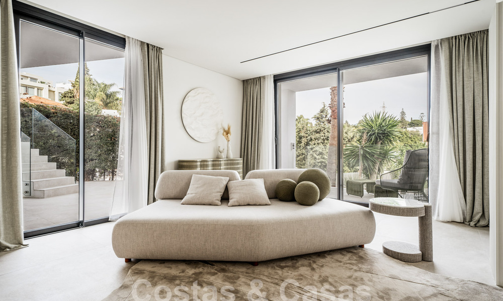 Modern gerenoveerde mediterrane villa met modieus interieurdesign te koop op loopafstand van Puerto Banus, Marbella 60730