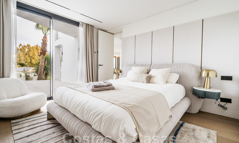 Modern gerenoveerde mediterrane villa met modieus interieurdesign te koop op loopafstand van Puerto Banus, Marbella 60731