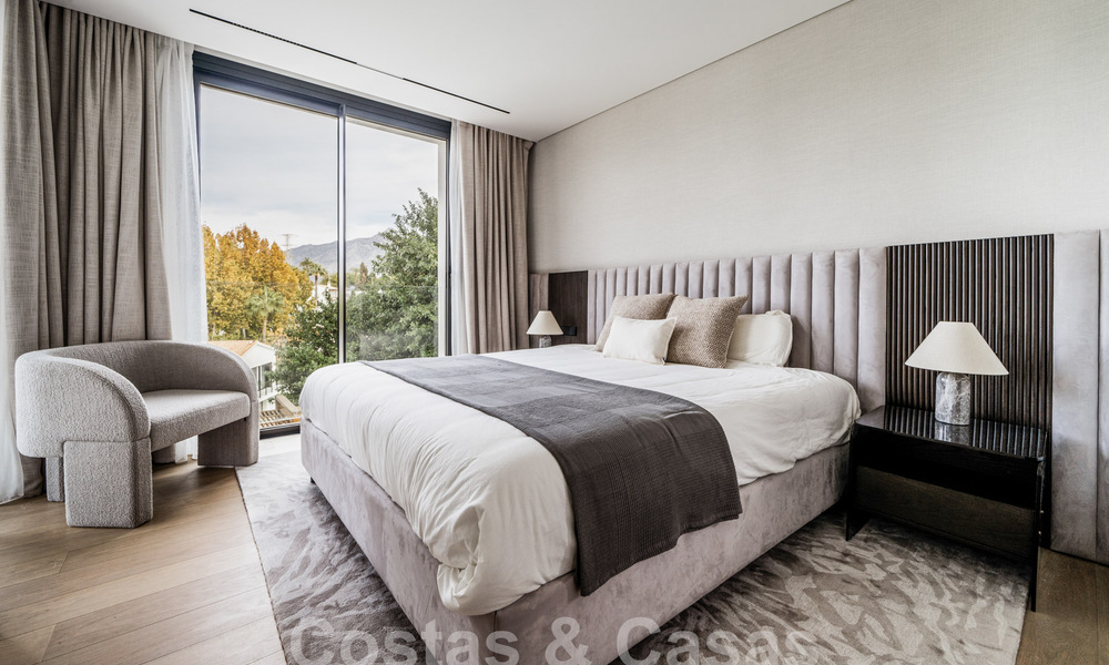 Modern gerenoveerde mediterrane villa met modieus interieurdesign te koop op loopafstand van Puerto Banus, Marbella 60737