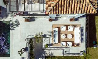 Luxevilla te koop met modern-Mediterraan ontwerp en zeezicht in Nueva Andalucia, Marbella 60952 