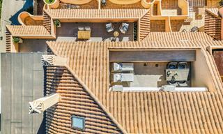 Ruim, luxe penthouse te koop met zeezicht en in een 5-sterren complex in Nueva Andalucia, Marbella 60884 