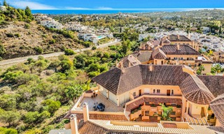 Ruim, luxe penthouse te koop met zeezicht en in een 5-sterren complex in Nueva Andalucia, Marbella 60885 