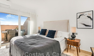 Ruim, luxe penthouse te koop met zeezicht en in een 5-sterren complex in Nueva Andalucia, Marbella 60891 