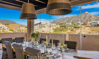 Ruim, luxe penthouse te koop met zeezicht en in een 5-sterren complex in Nueva Andalucia, Marbella 60895 