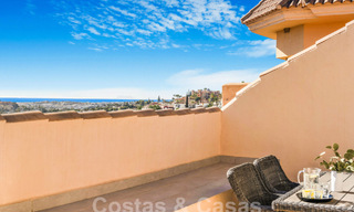 Ruim, luxe penthouse te koop met zeezicht en in een 5-sterren complex in Nueva Andalucia, Marbella 60899 