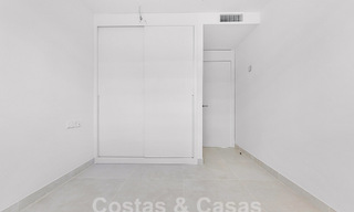 Modern penthouse met zeezicht en privézwembad te koop i/e innovatief lifestyle-complex in Benalmadena, Costa del Sol 60909 