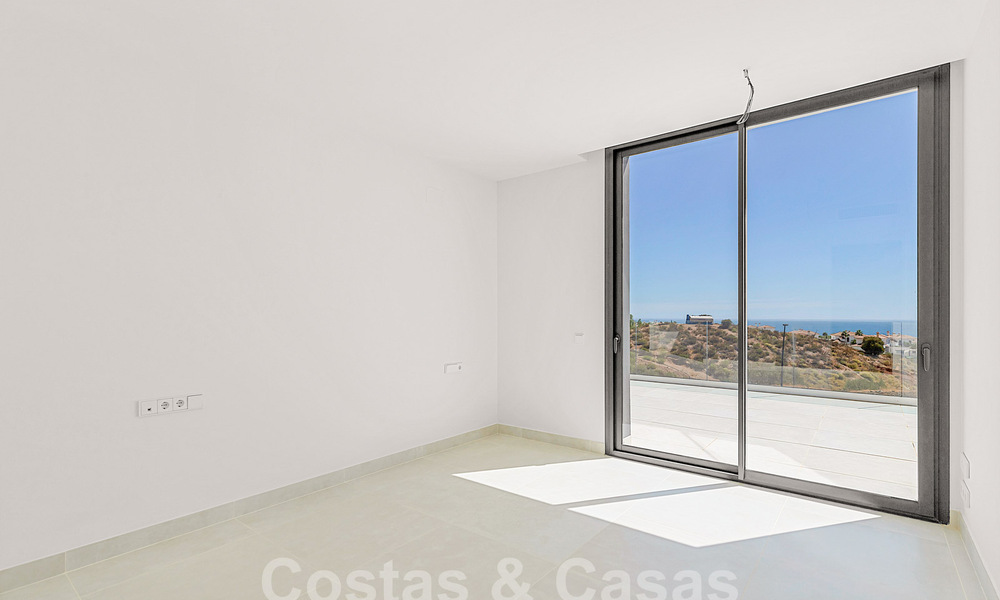 Modern penthouse met zeezicht en privézwembad te koop i/e innovatief lifestyle-complex in Benalmadena, Costa del Sol 60912