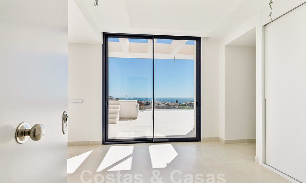 Modern penthouse met zeezicht en privézwembad te koop i/e innovatief lifestyle-complex in Benalmadena, Costa del Sol 60915