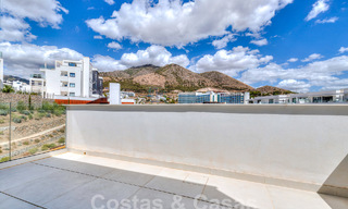 Modern penthouse met zeezicht en privézwembad te koop i/e innovatief lifestyle-complex in Benalmadena, Costa del Sol 60917 