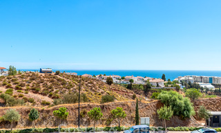 Modern penthouse met zeezicht en privézwembad te koop i/e innovatief lifestyle-complex in Benalmadena, Costa del Sol 60922 
