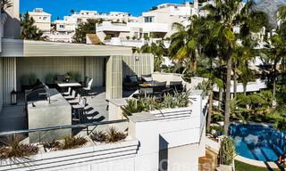 Modern gerenoveerd appartement te koop in een centraal gelegen, gated complex in Nueva Andalucia, Marbella 61176 
