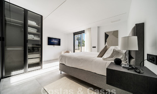 Modern gerenoveerd appartement te koop in een centraal gelegen, gated complex in Nueva Andalucia, Marbella 61184 
