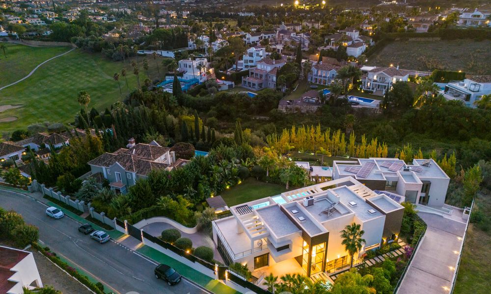 Instapklare, gesofisticeerde luxevilla te koop in Nueva Andalucia’s golfvallei, Marbella 61317