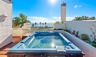 Ruim penthouse te koop in een gated strandcomplex met onverstoord zeezicht op de New Golden Mile, Marbella - Estepona 61429 