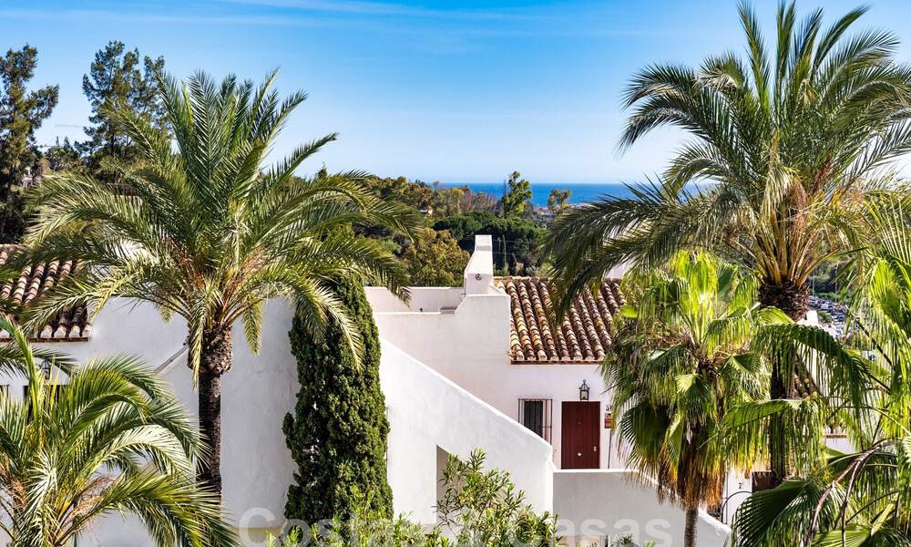 Luxueus gerenoveerde rijwoning te koop in een geprefereerde woonwijk op de Golden Mile van Marbella 61582