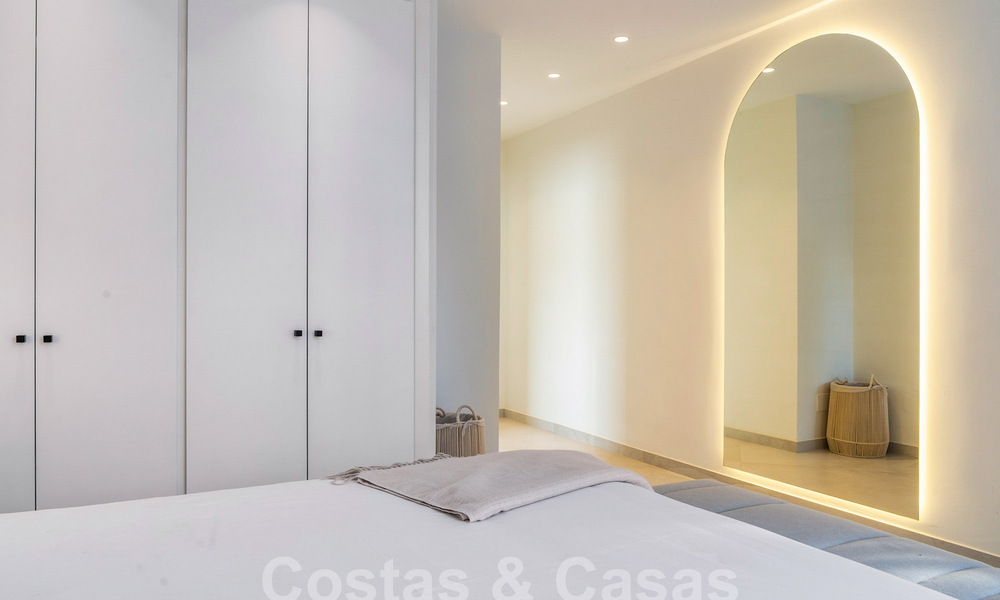 Luxevilla met modern-Mediterraan ontwerp te koop in een populaire golfomgeving in Nueva Andalucia, Marbella 61686