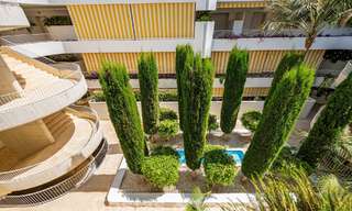 Luxueus appartement te koop met panoramisch zeezicht in een gated urbanisatie op de Golden Mile, Marbella 61728 