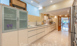Luxueus appartement te koop met panoramisch zeezicht in een gated urbanisatie op de Golden Mile, Marbella 61736 