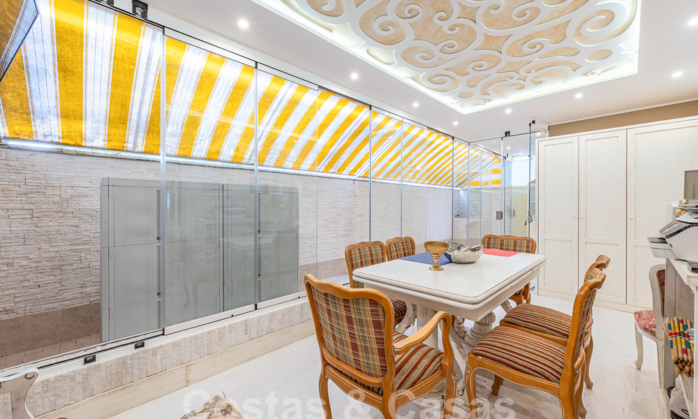 Luxueus appartement te koop met panoramisch zeezicht in een gated urbanisatie op de Golden Mile, Marbella 61741