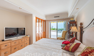 Luxueus appartement te koop met panoramisch zeezicht in een gated urbanisatie op de Golden Mile, Marbella 61745 