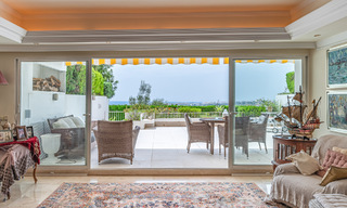 Luxueus appartement te koop met panoramisch zeezicht in een gated urbanisatie op de Golden Mile, Marbella 61757 