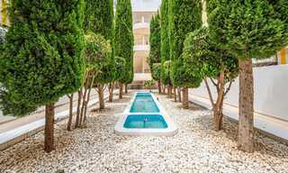 Luxueus appartement te koop met panoramisch zeezicht in een gated urbanisatie op de Golden Mile, Marbella 61768 