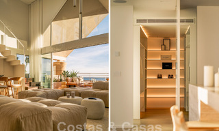 Indrukwekkend gerenoveerd penthouse te koop met panoramisch golf- en zeezicht in het hartje van Nueva Andalucia, Marbella 61836 