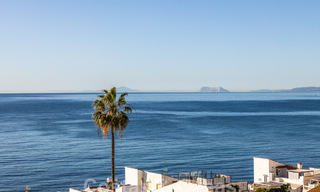Beachside Penthouse met 3 slaapkamers en panoramisch zeezicht te koop op de New Golden Mile tussen Marbella en Estepona 61365 