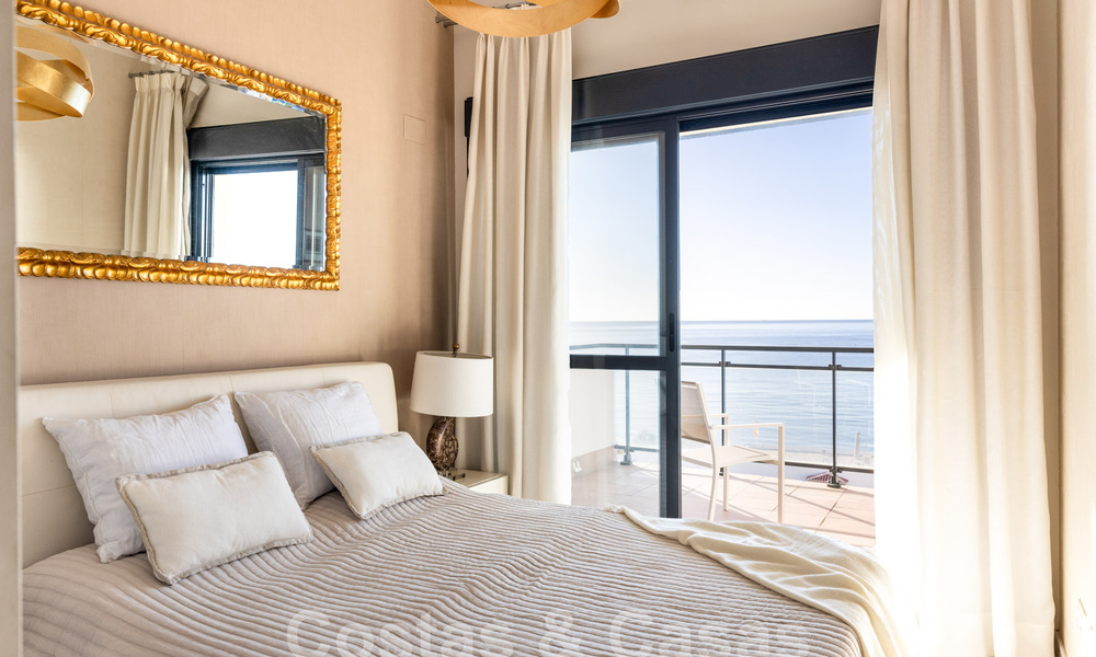 Beachside Penthouse met 3 slaapkamers en panoramisch zeezicht te koop op de New Golden Mile tussen Marbella en Estepona 61367