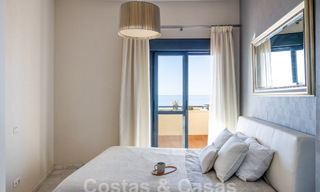 Beachside Penthouse met 3 slaapkamers en panoramisch zeezicht te koop op de New Golden Mile tussen Marbella en Estepona 61372 