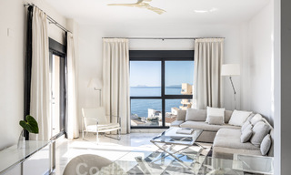 Beachside Penthouse met 3 slaapkamers en panoramisch zeezicht te koop op de New Golden Mile tussen Marbella en Estepona 61373 