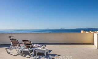 Beachside Penthouse met 3 slaapkamers en panoramisch zeezicht te koop op de New Golden Mile tussen Marbella en Estepona 61381 