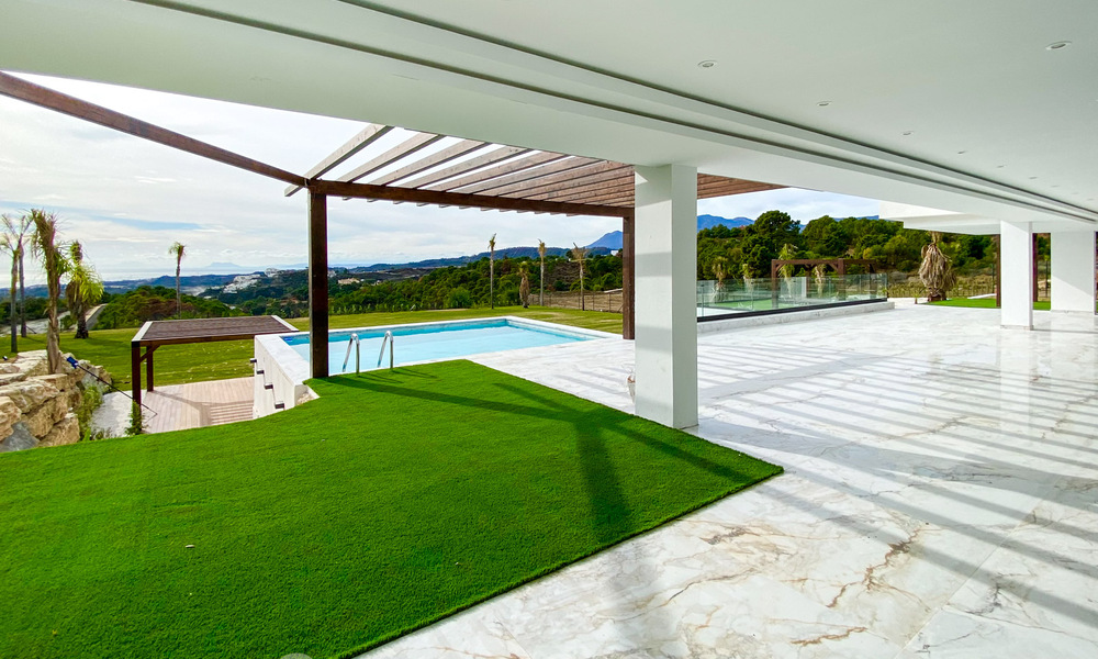 Nieuwe, moderne, luxevilla te koop met panoramisch zeezicht in het exclusieve Marbella Club Golf Resort in Benahavis - Marbella 61969