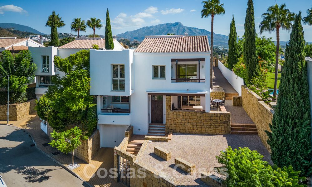 Charmante familiewoning te koop met uitzicht op golf- en berglandschap in Benahavis - Marbella 62077