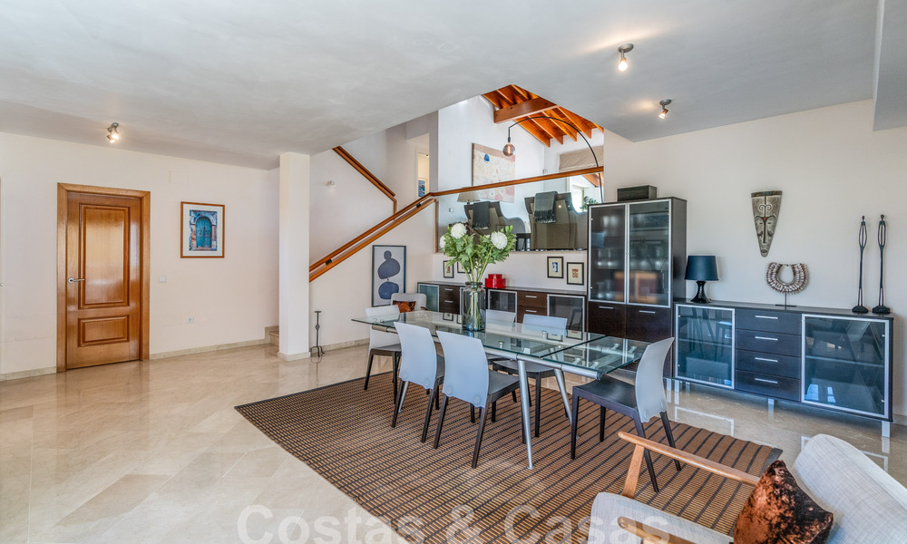 Charmante familiewoning te koop met uitzicht op golf- en berglandschap in Benahavis - Marbella 62082