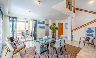 Charmante familiewoning te koop met uitzicht op golf- en berglandschap in Benahavis - Marbella 62084 