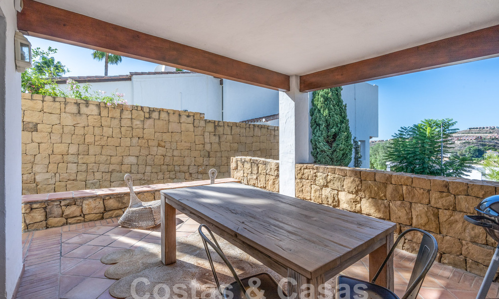 Charmante familiewoning te koop met uitzicht op golf- en berglandschap in Benahavis - Marbella 62085