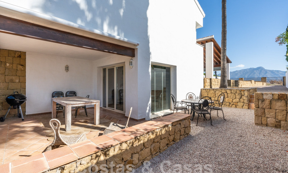 Charmante familiewoning te koop met uitzicht op golf- en berglandschap in Benahavis - Marbella 62087