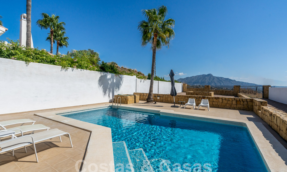 Charmante familiewoning te koop met uitzicht op golf- en berglandschap in Benahavis - Marbella 62110