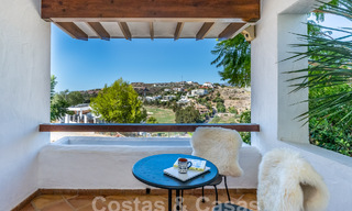 Charmante familiewoning te koop met uitzicht op golf- en berglandschap in Benahavis - Marbella 62115 